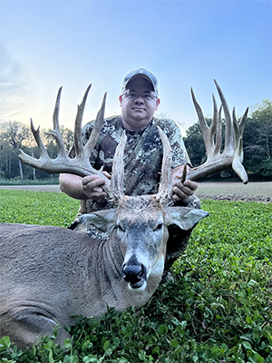 Trophy Whitetail Hunt Kentucky