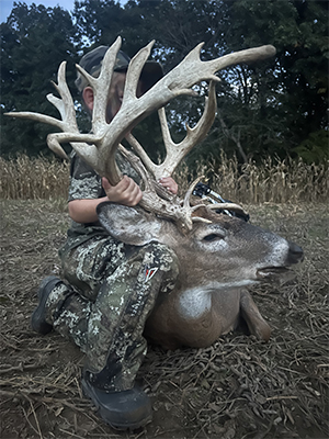 Trophy Whitetail Hunt Illinois
