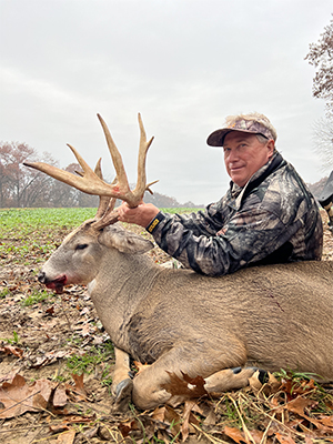 Trophy Whitetail Hunt Illinois