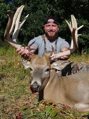 Trophy Whitetail Hunt Florida